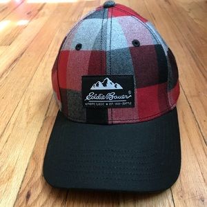 Eddie Bauer Mens flannel hat with leather strap